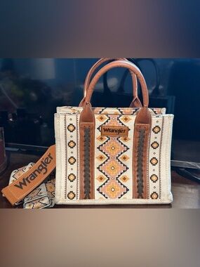 💕 Wrangler Woven Tote Bag with Tan Leather Trim 💕 3 for $30 BUNDLE SALE!